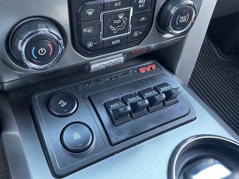 Used 2013 Ford F150 Raptor w/ Luxury Equipment Group image 27