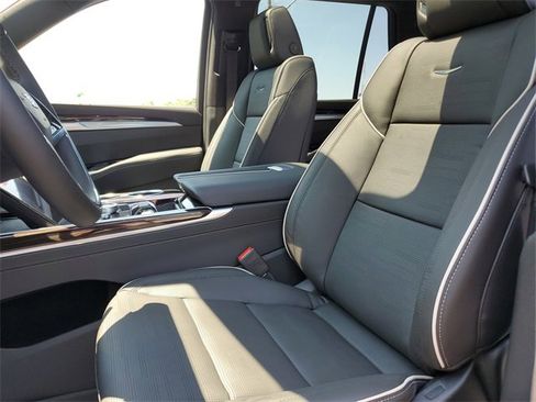 New 2025 Cadillac Escalade Premium Luxury w/ LPO, Floor Liner Package image 24