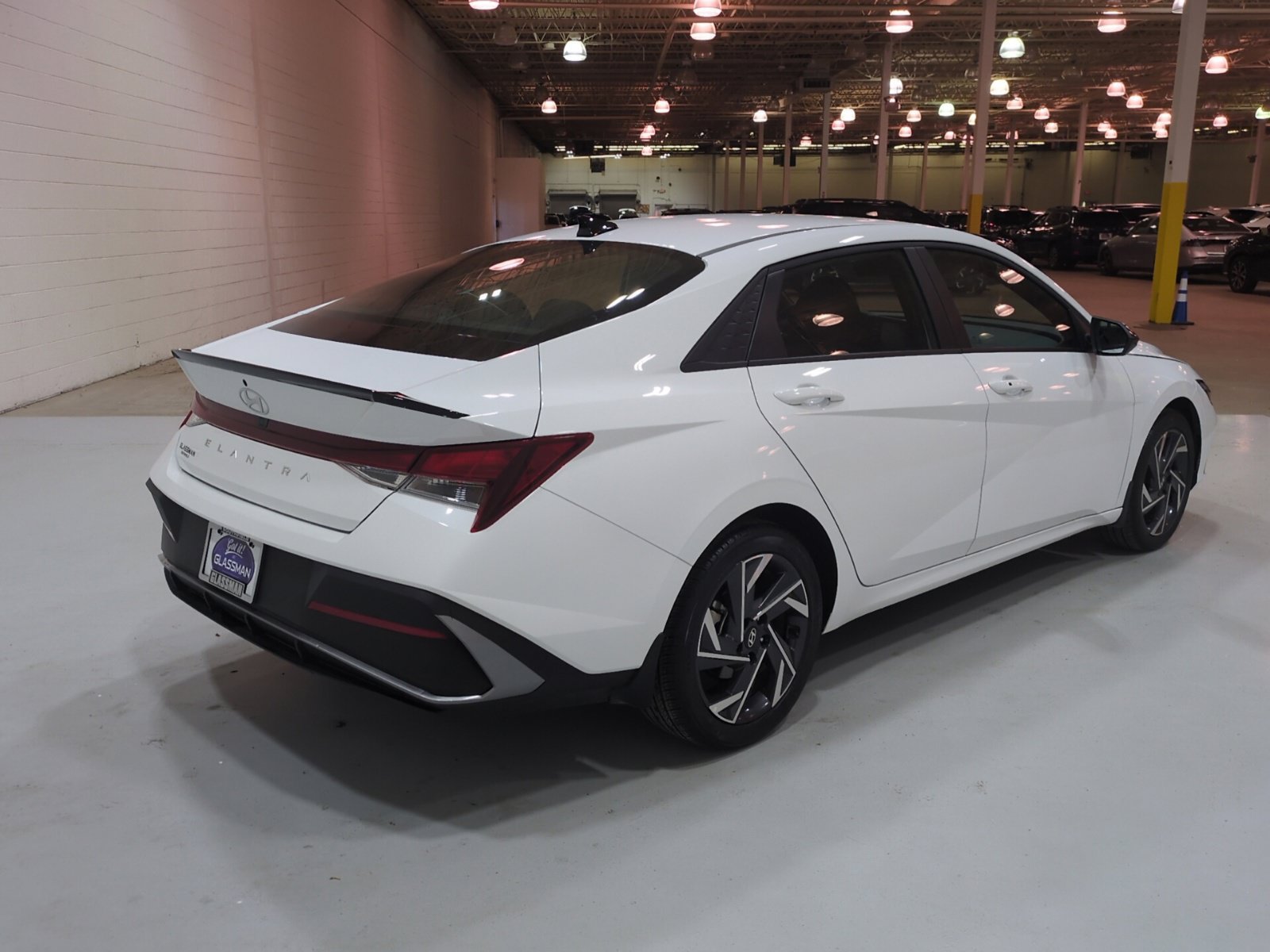 Used 2025 Hyundai Elantra Sport FWD image 3
