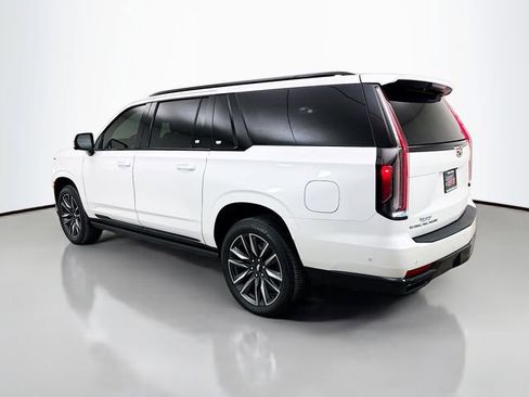 Used 2021 Cadillac Escalade ESV Sport Platinum image 6