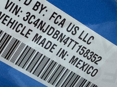 New 2026 Jeep Compass Latitude image 21