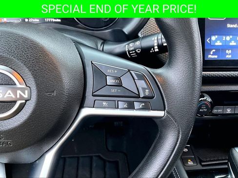 Used 2022 Nissan Kicks SV image 12