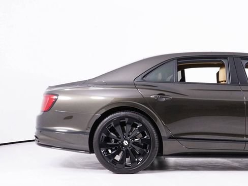 Used 2021 Bentley Flying Spur W12 AWD/4WD image 14