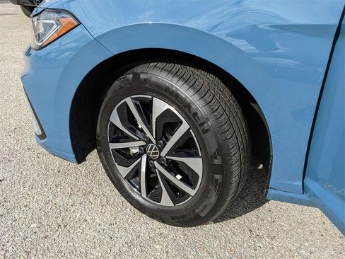 Certified 2025 Volkswagen Jetta S image 32