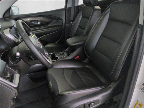 Used 2024 GMC Terrain SLT w/ Infotainment Package II AWD/4WD image 13