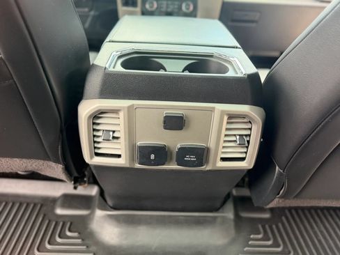 Used 2017 Ford F250 Lariat w/ Lariat Ultimate Package AWD/4WD image 39