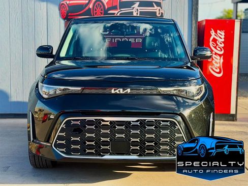 Used 2023 Kia Soul GT-Line w/ GT-Line Technology Package FWD image 2