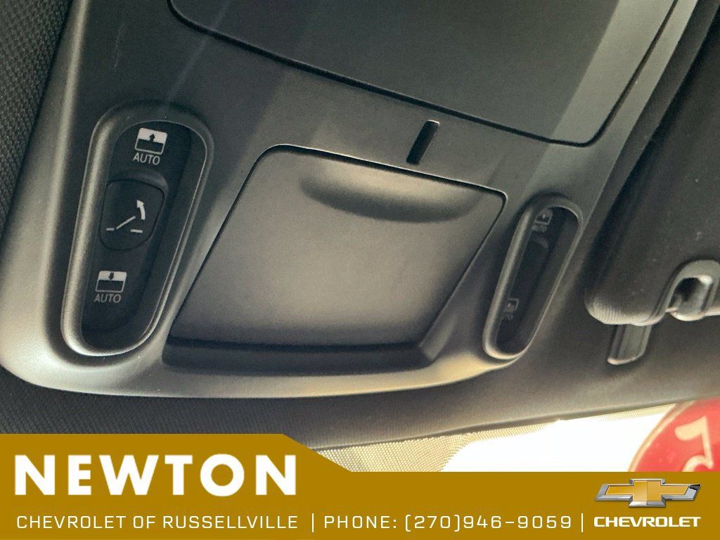 Used 2025 Chrysler Pacifica Limited FWD image 44
