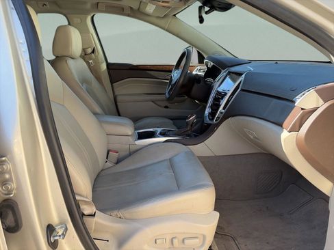 Used 2016 Cadillac SRX Luxury w/ Driver Awareness Package image 16