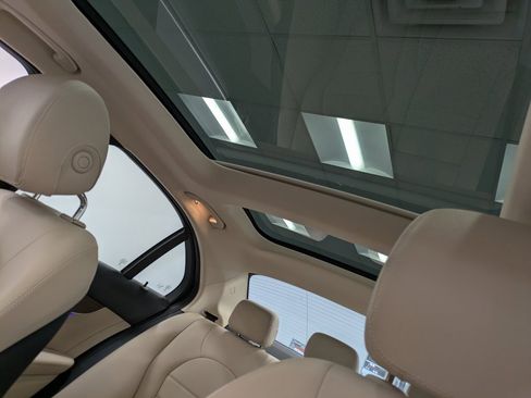 Used 2020 Mercedes-Benz C 300 4MATIC Sedan image 21