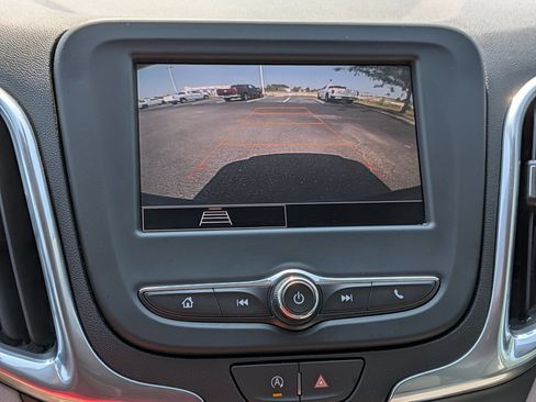 Used 2024 Chevrolet Equinox LT FWD image 23
