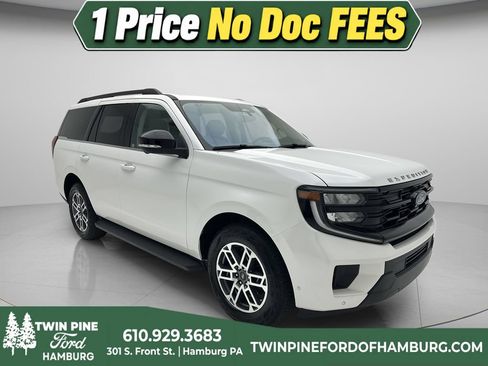 Used 2025 Ford Expedition Active AWD/4WD image 1
