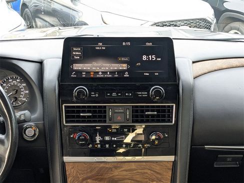 Used 2021 Nissan Armada SL w/ Captain's Chairs Package image 18