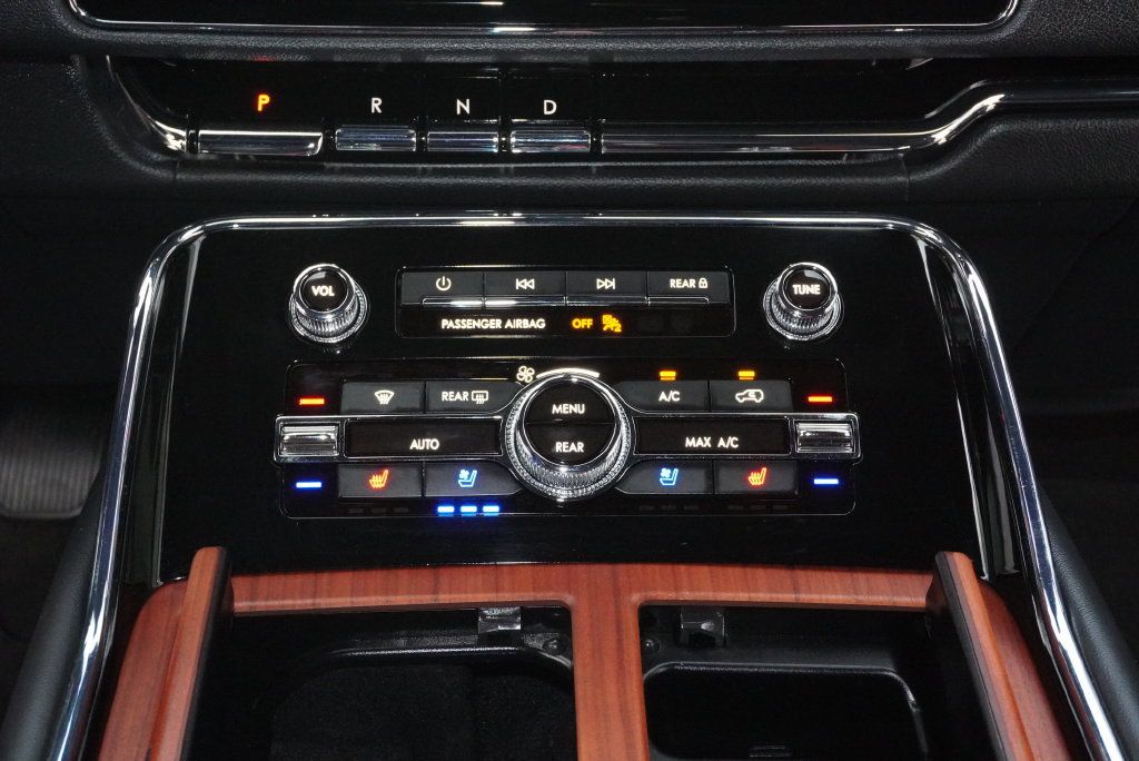 Used 2024 Lincoln Navigator Reserve AWD/4WD image 16