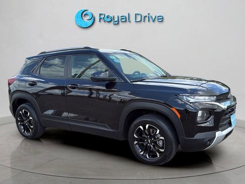 Used 2022 Chevrolet TrailBlazer LT w/ Convenience Package AWD/4WD image 8