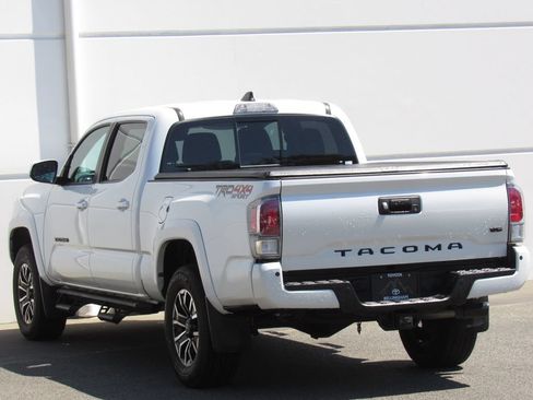 Used 2023 Toyota Tacoma TRD Sport w/ TRD Premium Sport Package AWD/4WD image 5