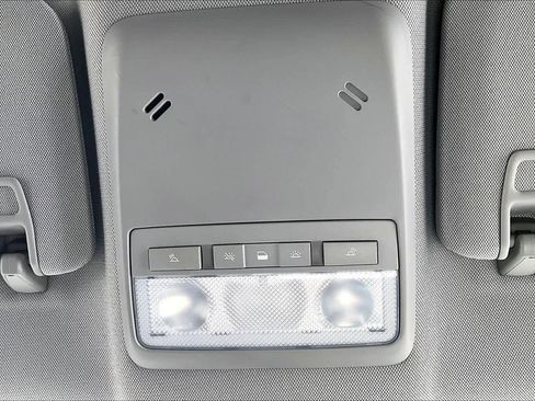 Used 2019 Chevrolet Trax LT image 33