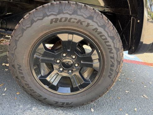 Used 1999 Chevrolet Tahoe 4WD 2-Door w/ Preferred Equipment Group image 27