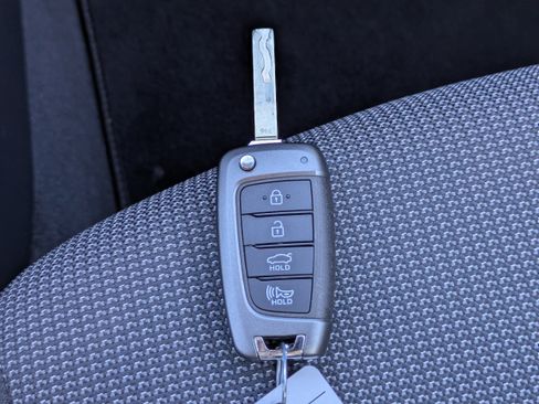 Certified 2021 Hyundai Accent SE image 27