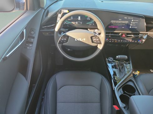 New 2026 Kia Niro EX FWD image 8