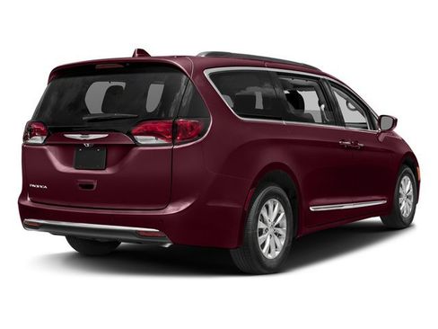 Certified 2017 Chrysler Pacifica Limited FWD image 2