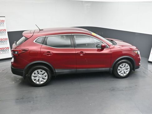 Used 2020 Nissan Rogue Sport S image 31
