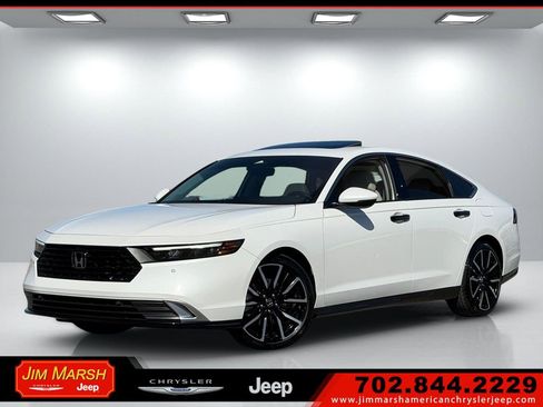 Used 2025 Honda Accord Touring image 1