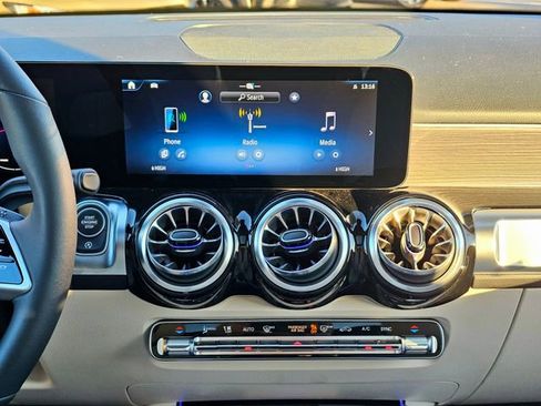 New 2026 Mercedes-Benz GLB 250 4MATIC image 36