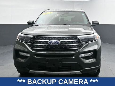 Used 2023 Ford Explorer XLT w/ Equipment Group 202A image 4