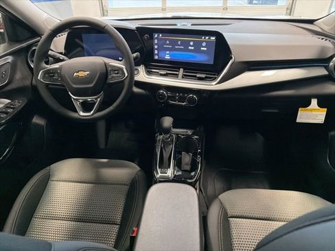 New 2026 Chevrolet Trax LT w/ Driver Confidence Package image 29