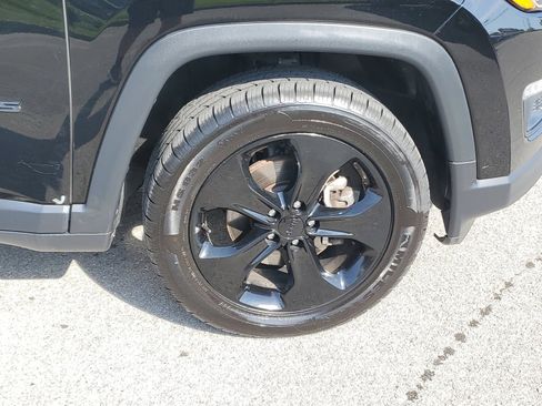 Used 2018 Jeep Compass Latitude AWD/4WD image 6