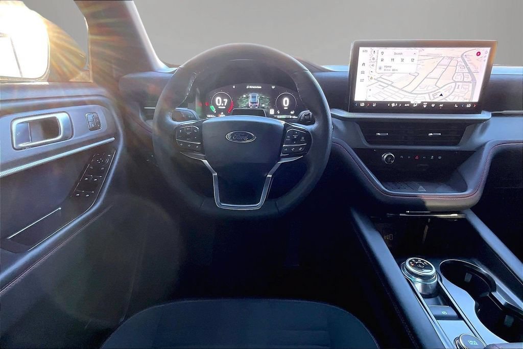 Used 2025 Ford Explorer ST-Line w/ Premium Package RWD image 8