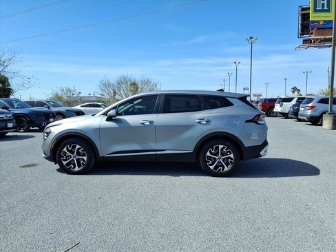 Used 2024 Kia Sportage EX image 5