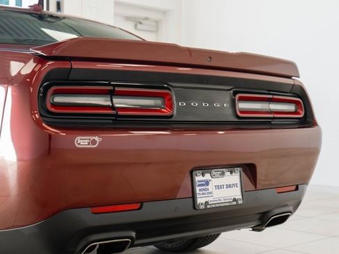 Used 2018 Dodge Challenger SXT Plus image 10