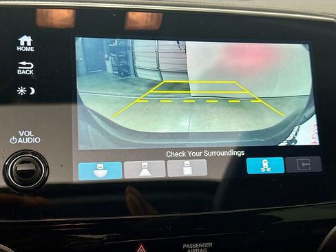 Used 2021 Honda Pilot Touring image 14