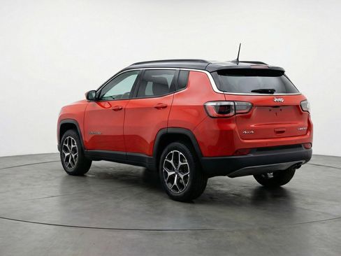 Used 2025 Jeep Compass Limited AWD/4WD image 6