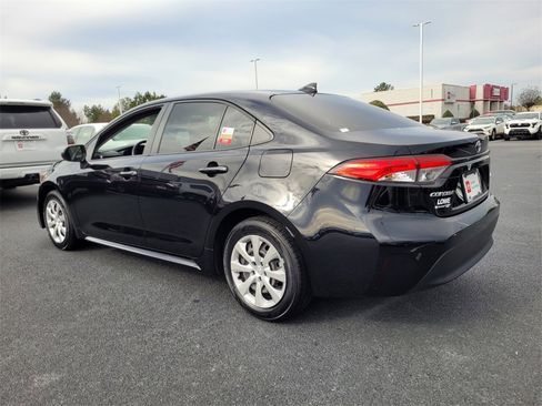 Certified 2023 Toyota Corolla LE image 8