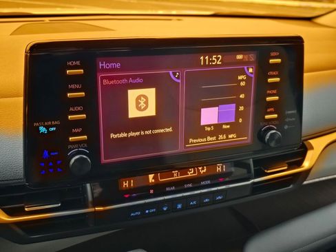 Used 2021 Toyota Sienna LE image 28