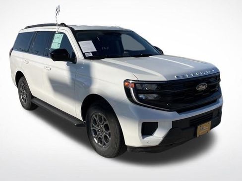 Used 2025 Ford Expedition Active image 1