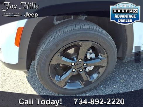 Certified 2023 Jeep Grand Cherokee Altitude image 5