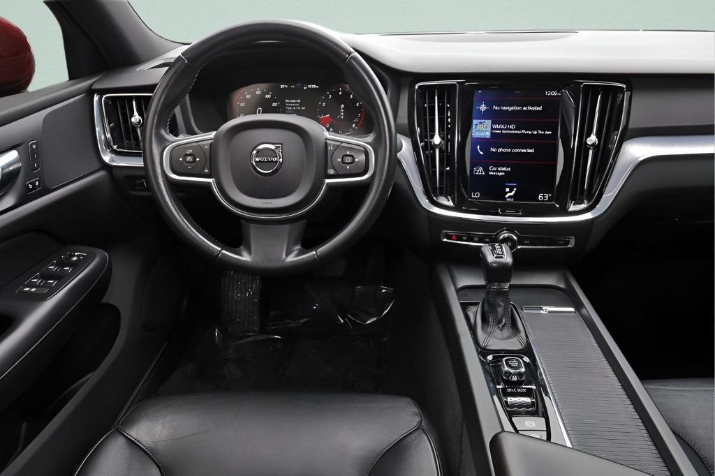 Used 2020 Volvo S60 T5 Momentum FWD image 18