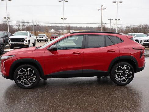 New 2026 Chevrolet Trax RS w/ Sunroof Package image 25