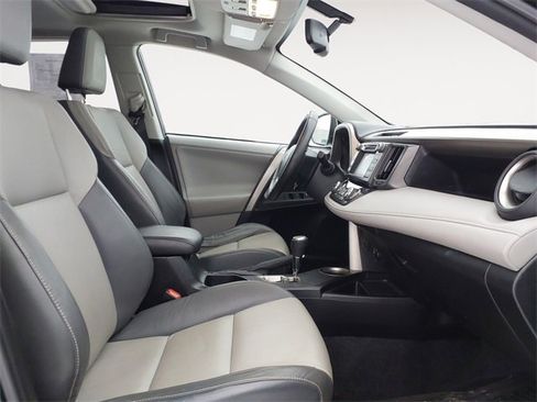 Used 2013 Toyota RAV4 Limited image 15