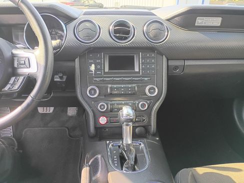 Used 2016 Ford Mustang Coupe image 12