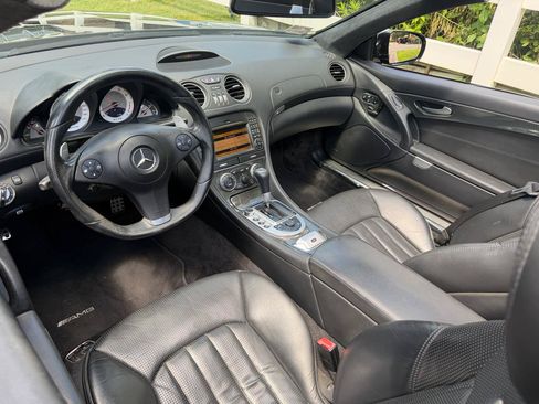 Used 2011 Mercedes-Benz SL 63 AMG image 40