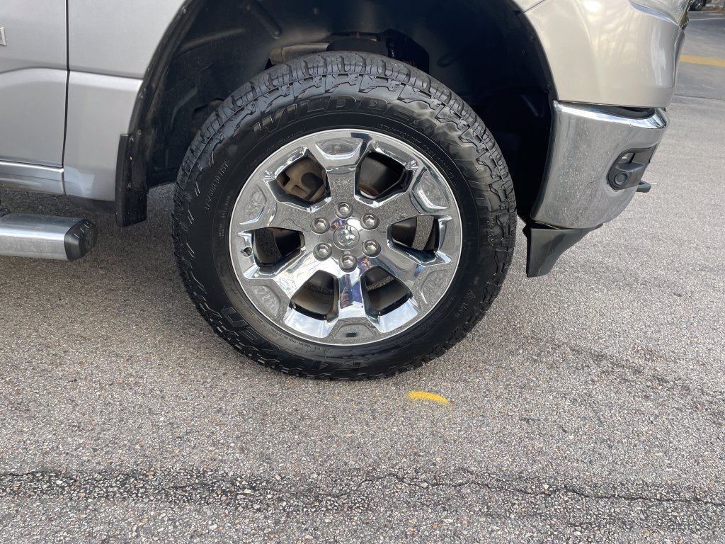 Used 2019 RAM 1500 Big Horn AWD/4WD image 11