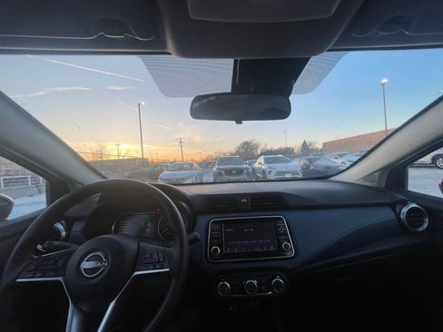 Used 2025 Nissan Versa SV image 32