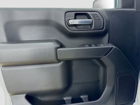 Used 2023 Chevrolet Silverado 1500 Custom image 18