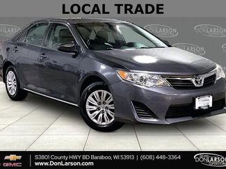 Used 2013 Toyota Camry LE video 1