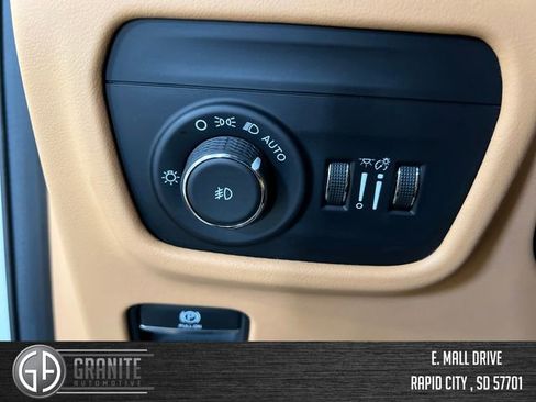 Used 2021 Jeep Grand Cherokee L Summit AWD/4WD image 31